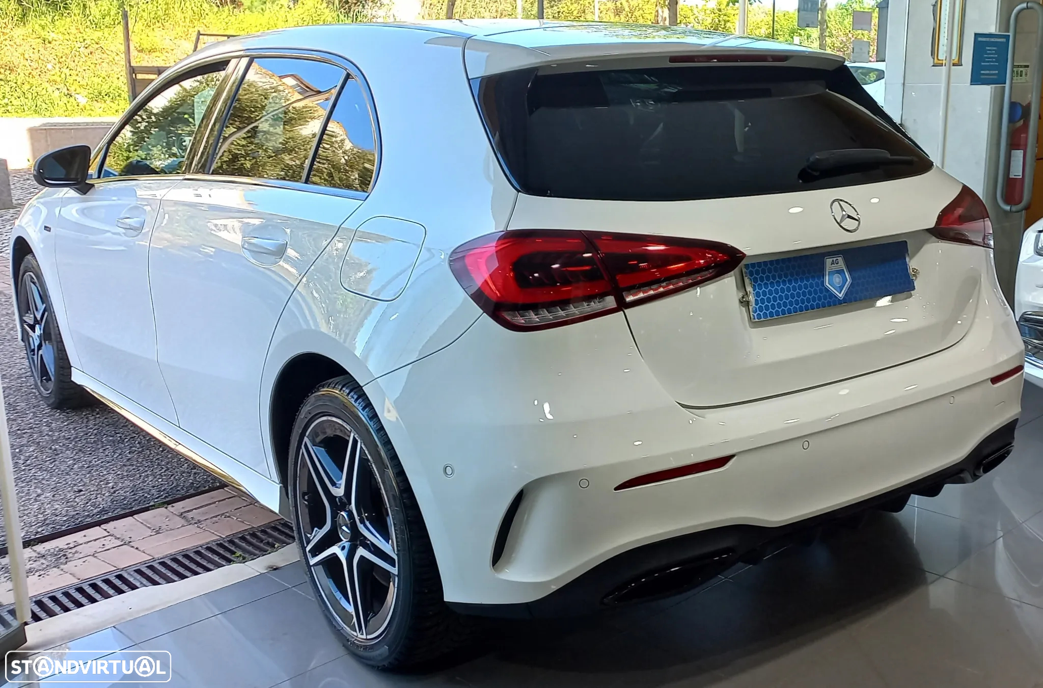 Mercedes-Benz A 250 e AMG Line - 3