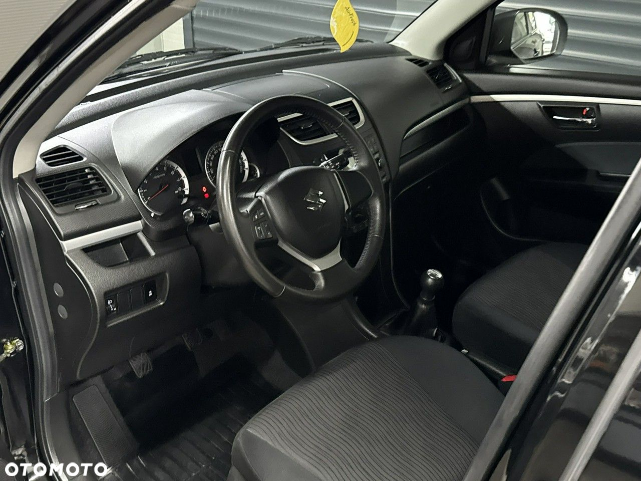 Suzuki Swift - 8