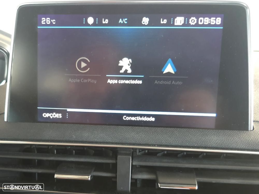 Peugeot 3008 1.5 BlueHDi Allure EAT8 — fotografia 8