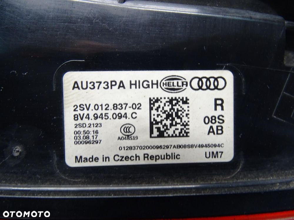 LAMPA PRAWA PRAWY TYŁ TYLNA W KLAPE LED 8V4945094C AUDI A3 8V LIFT 5D SB - 10