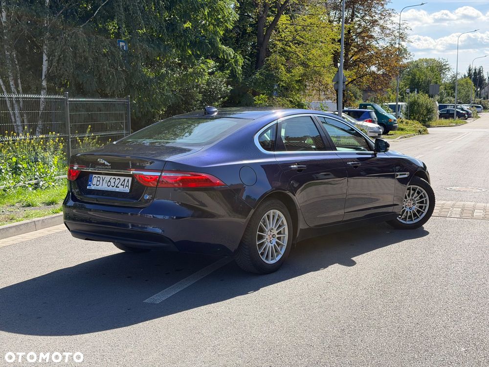 Jaguar XF 2.0 i4D Pure - 6