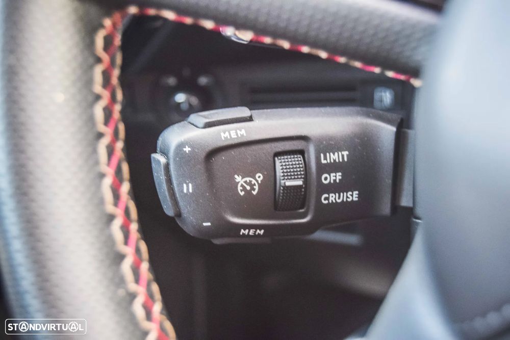 DS DS7 Crossback E-Tense Performance Line EAT8 - 36