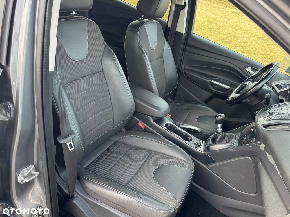 Ford Kuga 2.0 TDCi 4x4 Titanium - 10