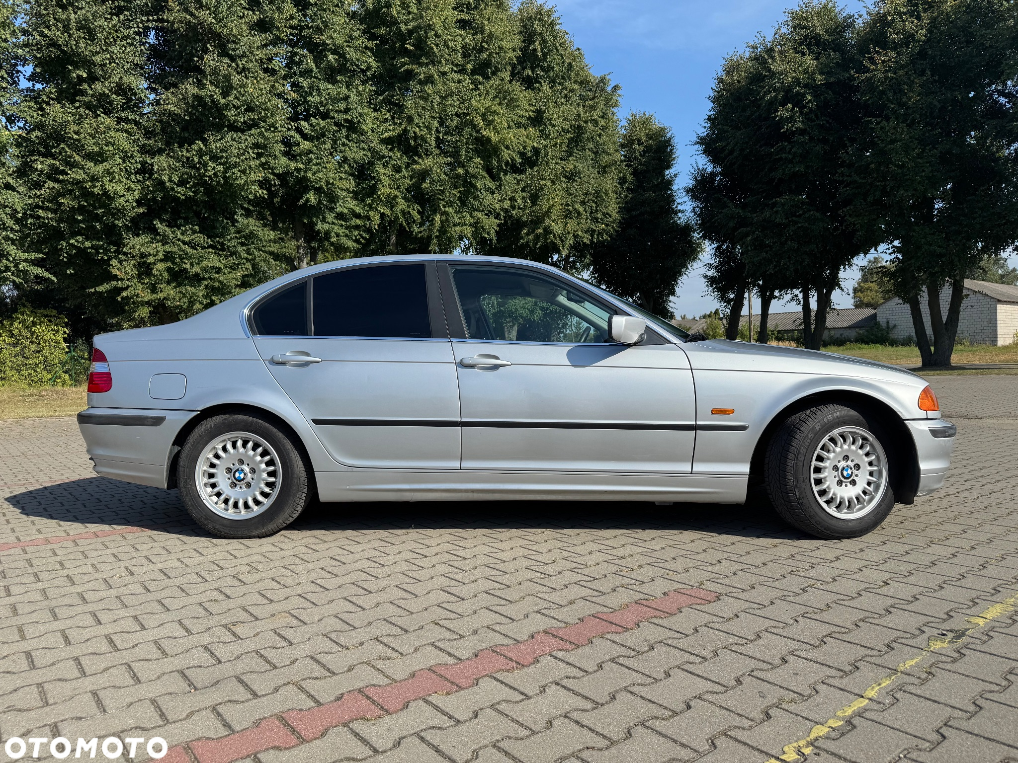 BMW Seria 3 323i - 25