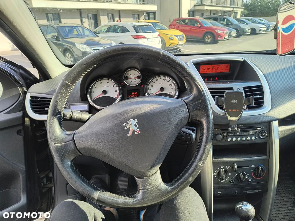 Peugeot 207 - 23