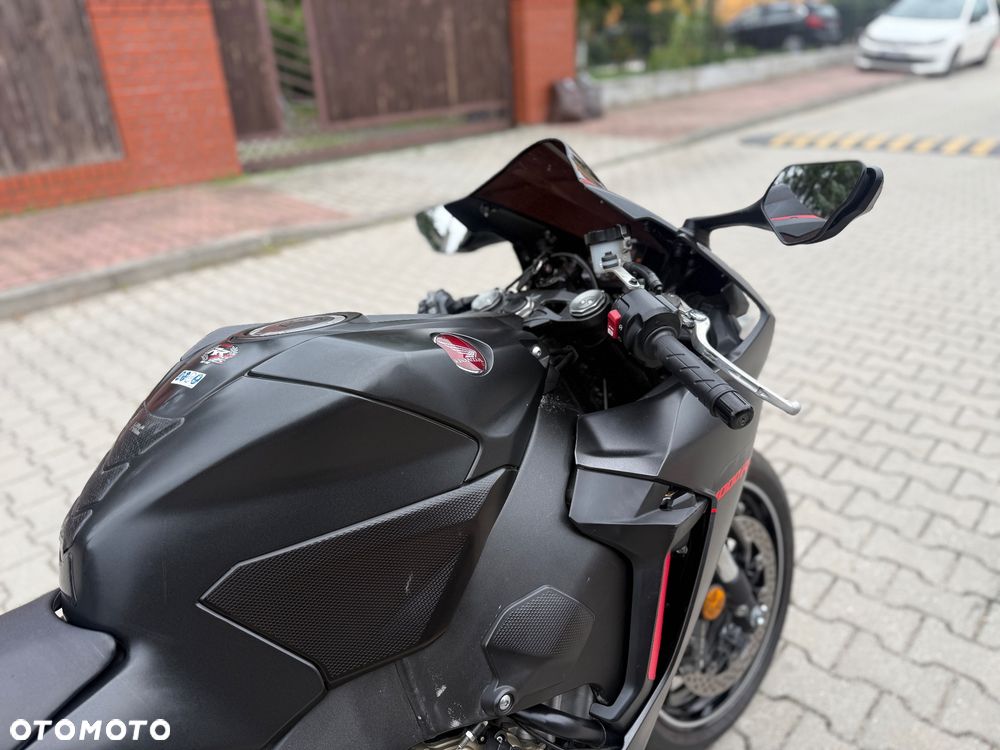 Honda CBR - 11
