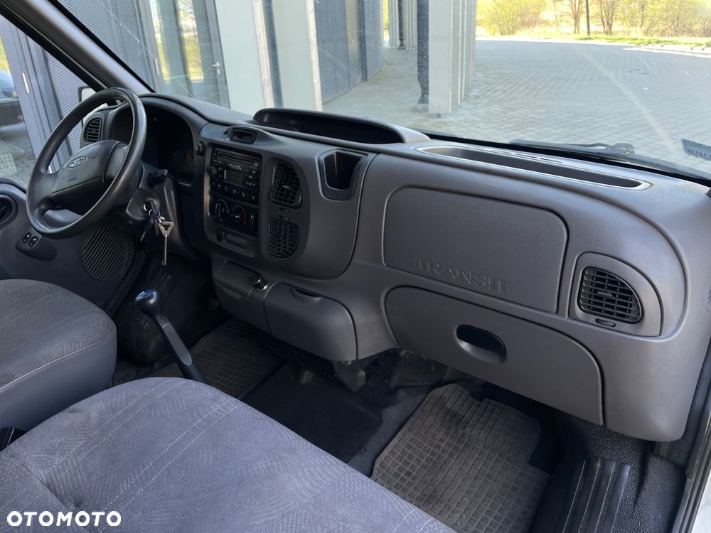 Ford Transit - 15