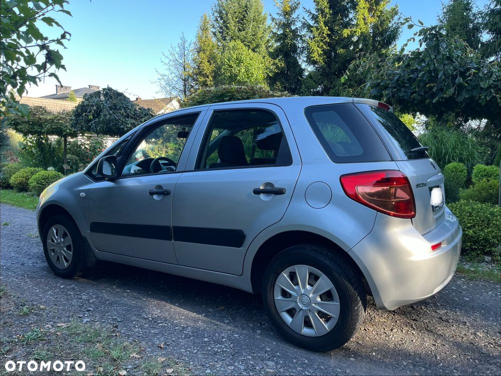 Suzuki SX4 - 4