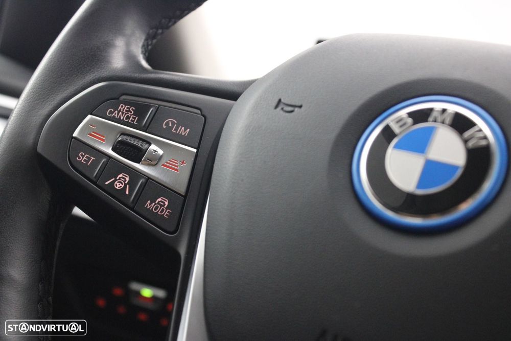 BMW i4 eDrive40 - 12