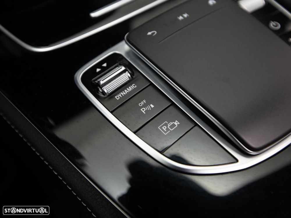 Mercedes-Benz E 300 de 9G-TRONIC AMG Line - 25