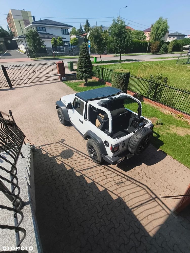 Jeep Wrangler - 8