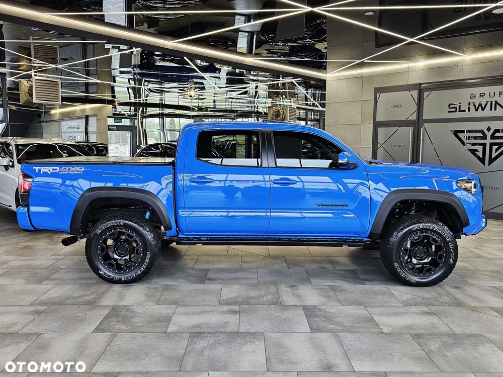 Toyota Tacoma - 11