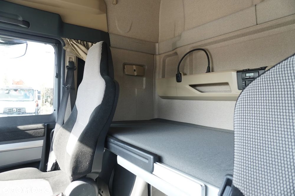 MAN TGS 35.420 8x2 / Rama 6,4 m / 3 osie skrętne / 3 szt. - 18