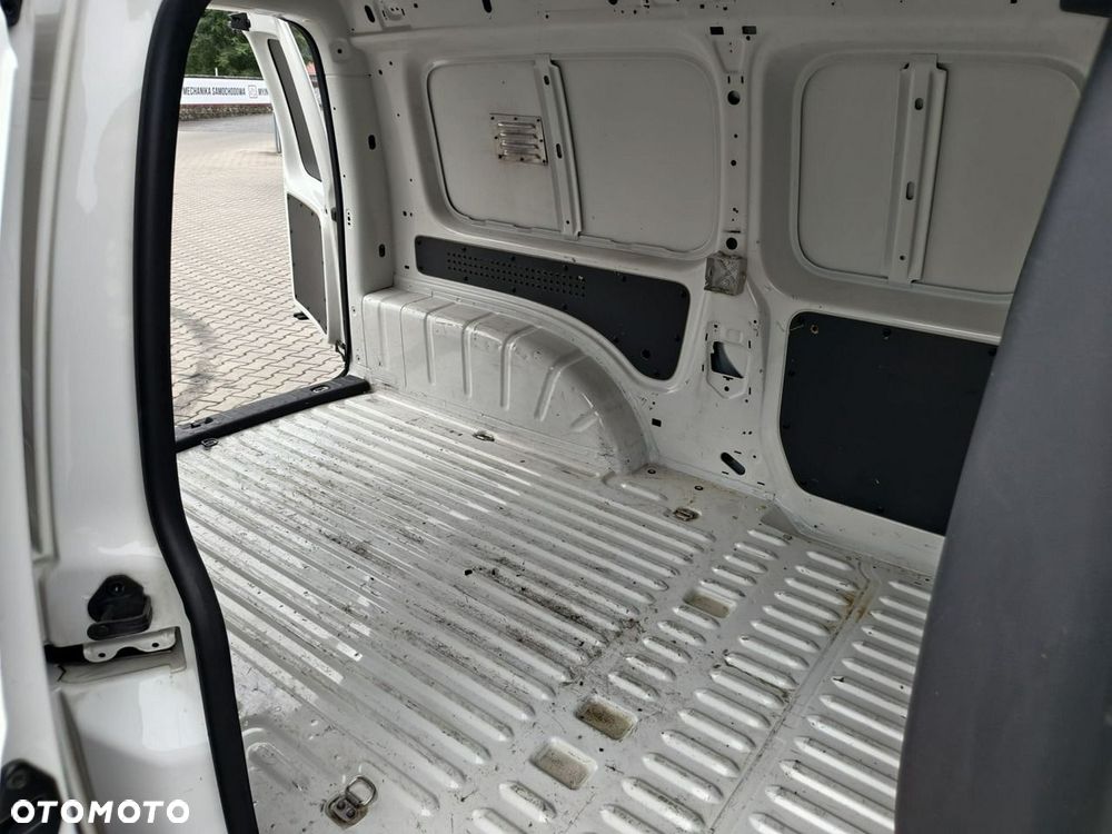 Volkswagen Caddy - 19