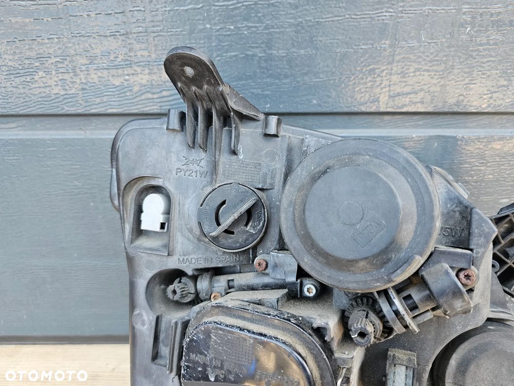 LAMPA LEWA PRZEDNIA LEWY PRZÓD OPEL MERIVA A SOCZEWKA SKRĘTNA EUROPA 13196026 EP SUPER STAN - 10