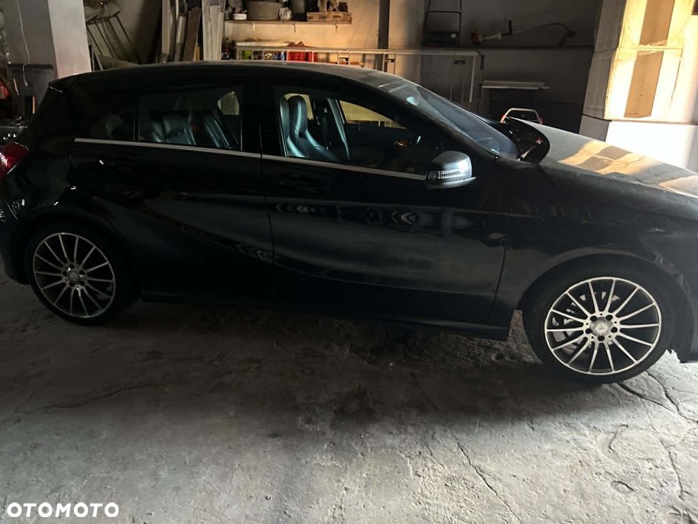 Mercedes-Benz Klasa A 180 d AMG Line - 19