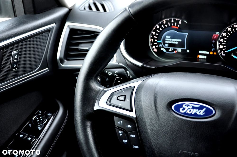 Ford S-Max 2.0 TDCi Titanium PowerShift - 39