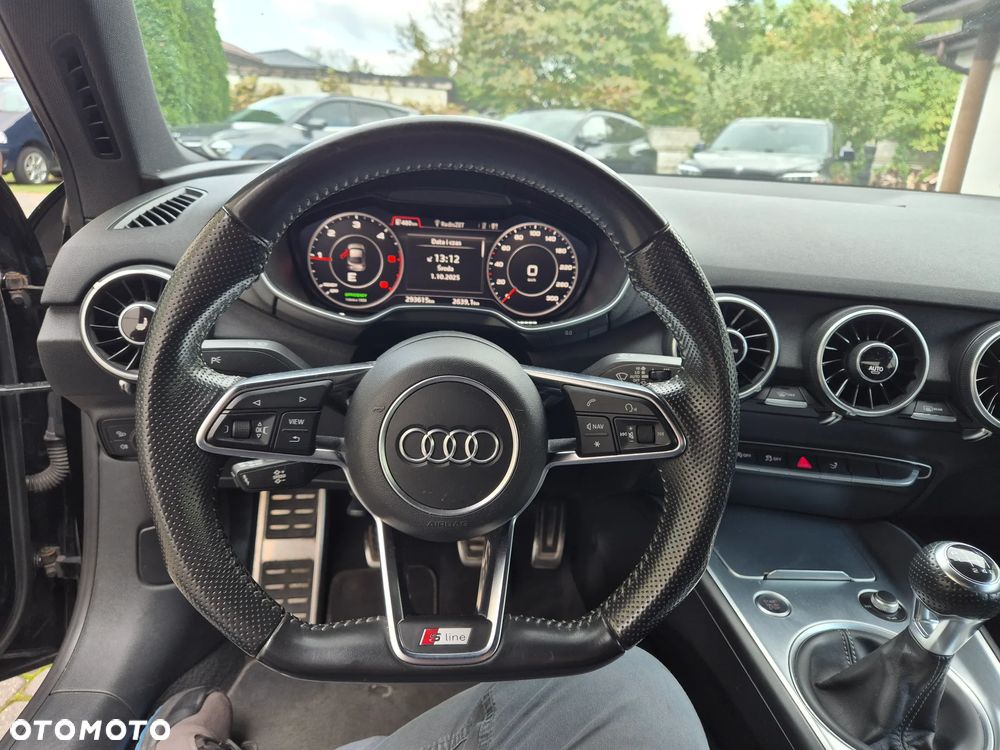 Audi TT S Coupé - 11