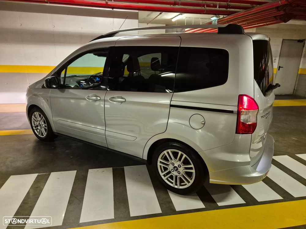 Ford Tourneo Courier 1.0 EcoBoost Titanium - 16