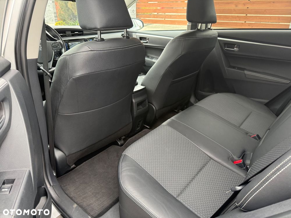 Toyota Corolla 1.6 50th Anniversary - 15