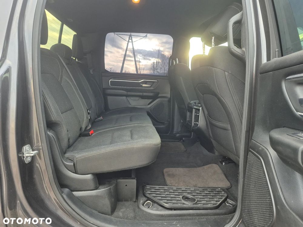 RAM 1500 Crew Cab Sport - 13