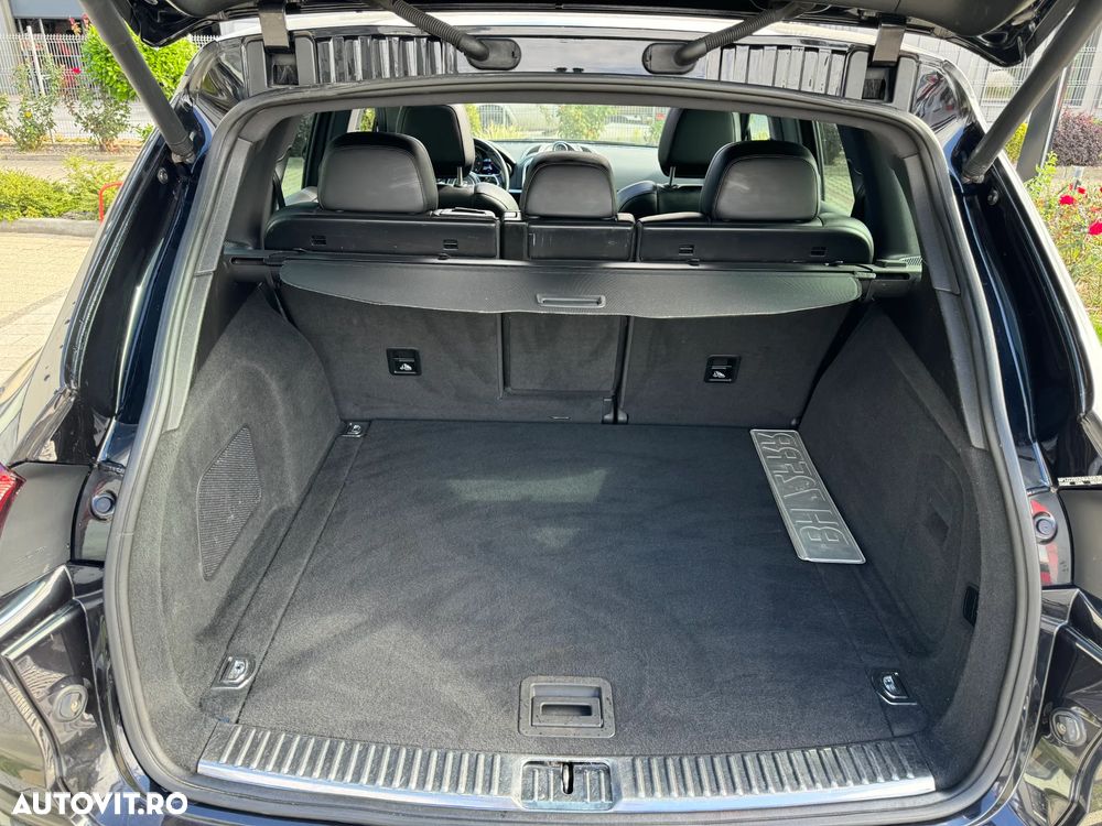 Porsche Cayenne 3.0 L - 28