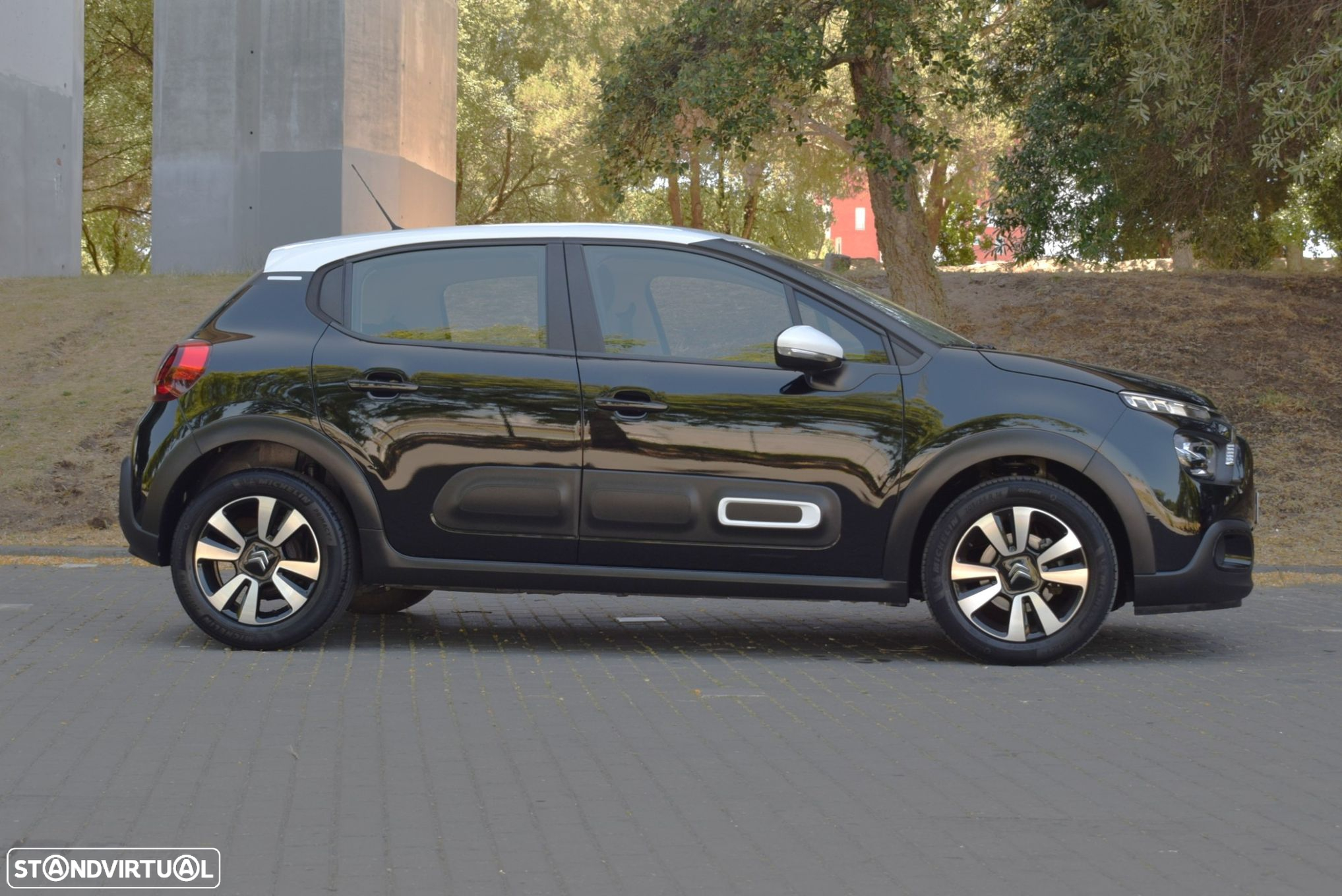 Citroën C3 1.2 PureTech Shine - 12