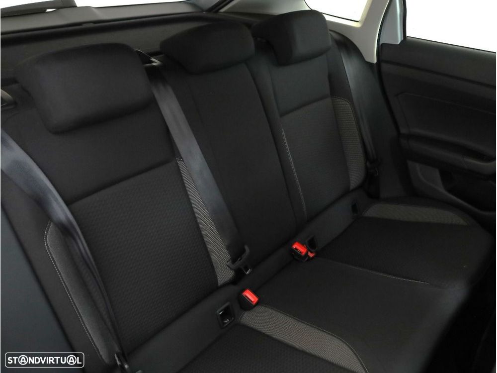 VW Taigo 1.0 TSI Urban DSG - 15