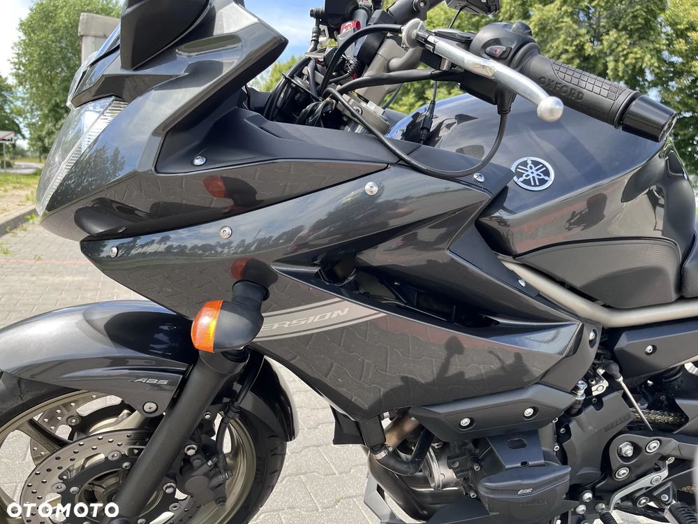 Yamaha XJ - 6