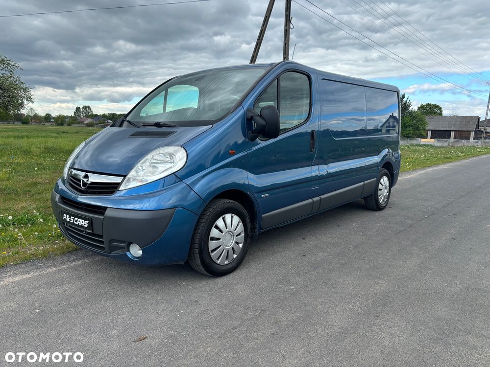 Opel Vivaro - 1