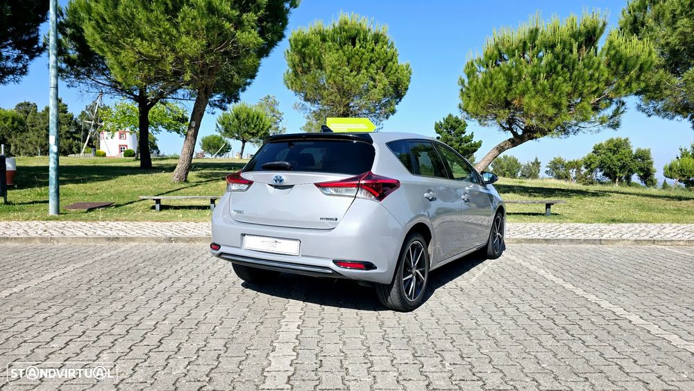 Toyota Auris 1.8 HSD Comfort +P.Techno+P.Sport - 4