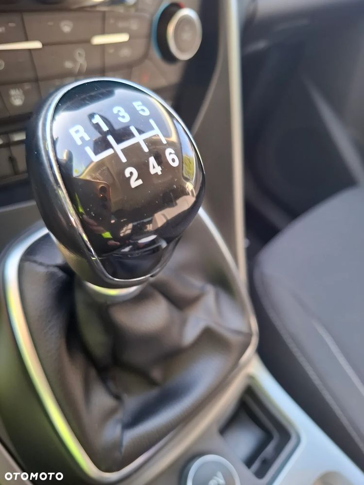 Ford Kuga 2.0 TDCi 2x4 Cool & Connect - 21