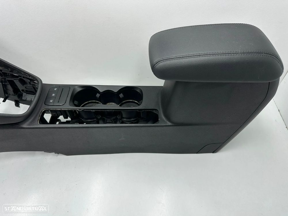 Apoio Braço / Consola Central - Ford Fiesta VII (2018) - 3