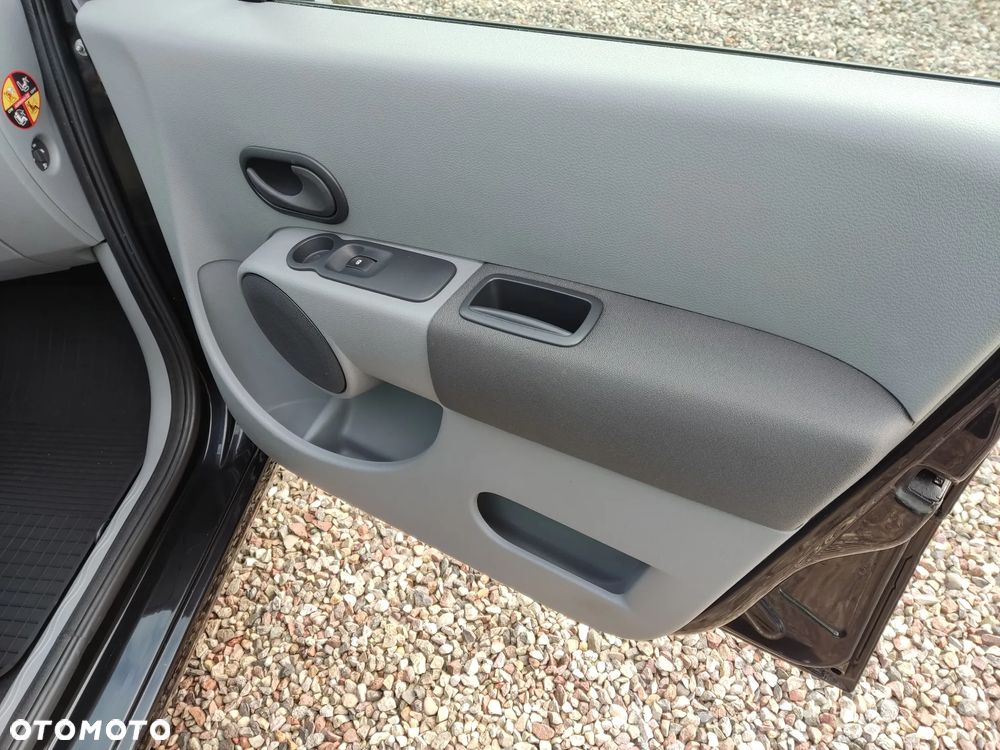 Renault Modus 1.2 16V Avantage - 15