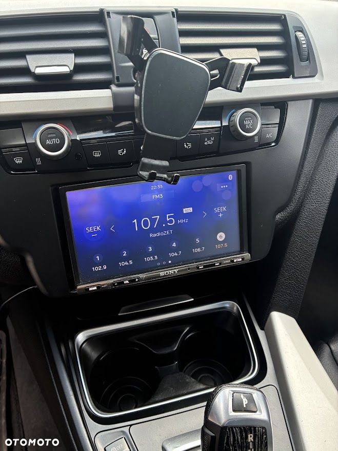 BMW Seria 3 320i - 5