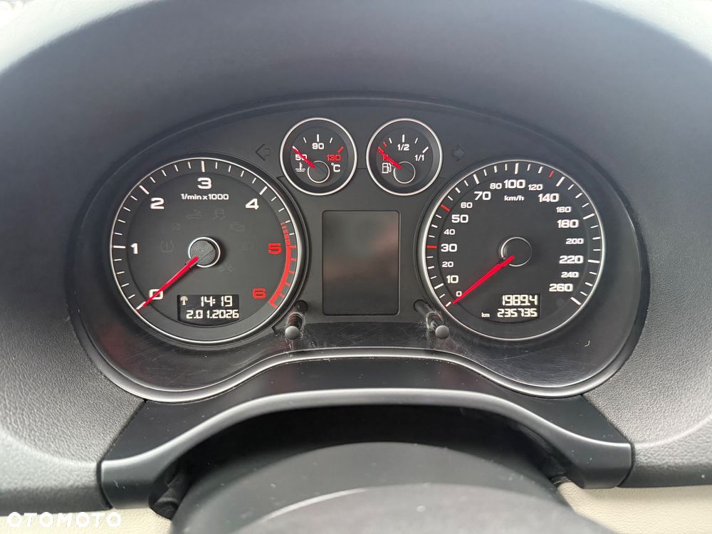 Audi A3 Sportback 1.6 TDI DPF S line Sportpaket - 22