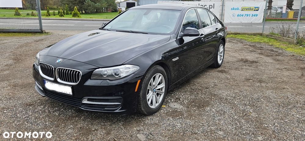 BMW Seria 5 528i Sport-Aut