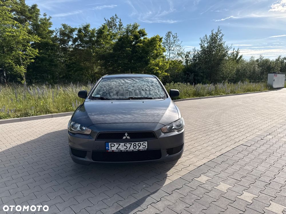 Mitsubishi Lancer 1.5 Inform - 2