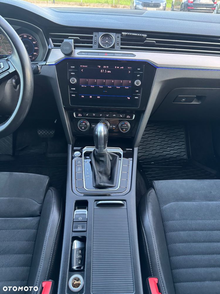 Volkswagen Passat 2.0 TDI SCR DSG Highline - 16