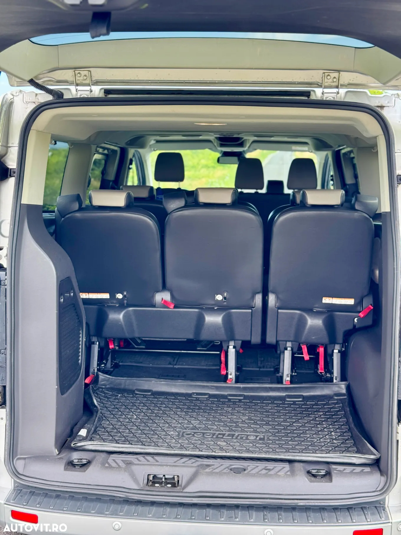 Ford Tourneo Custom - 14