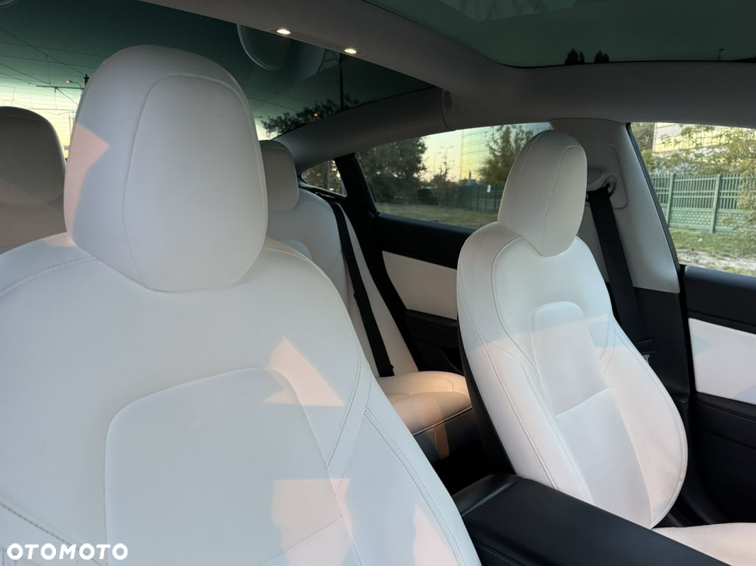 Tesla Model 3 Allradantrieb Dual Motor - 23