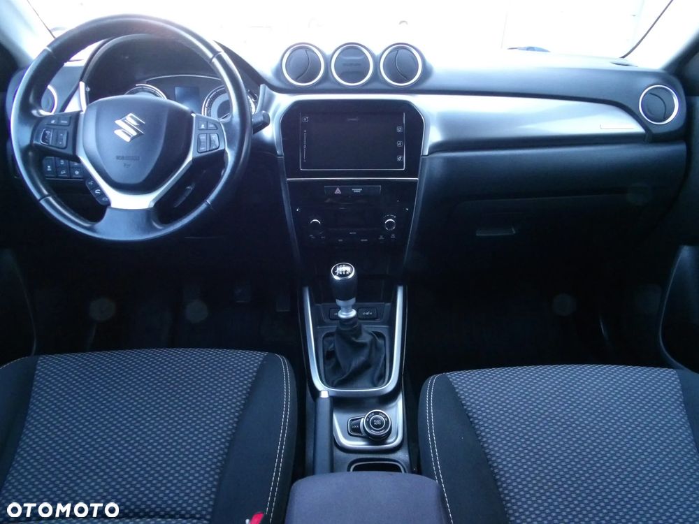 Suzuki Vitara 1.4 Boosterjet SHVS Premium 4WD - 15