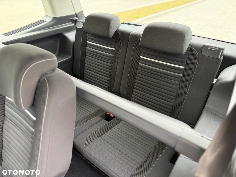 Volkswagen Touran 1.6 TDI DPF Cup - 9