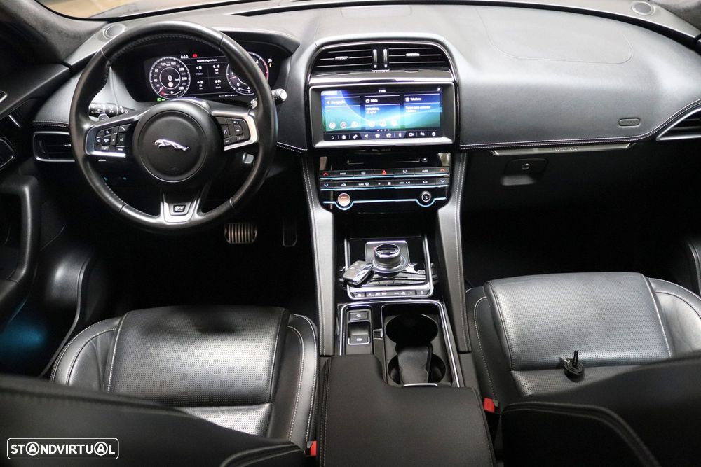 Jaguar F-Pace 2.0 i4D R-Sport Aut. - 45