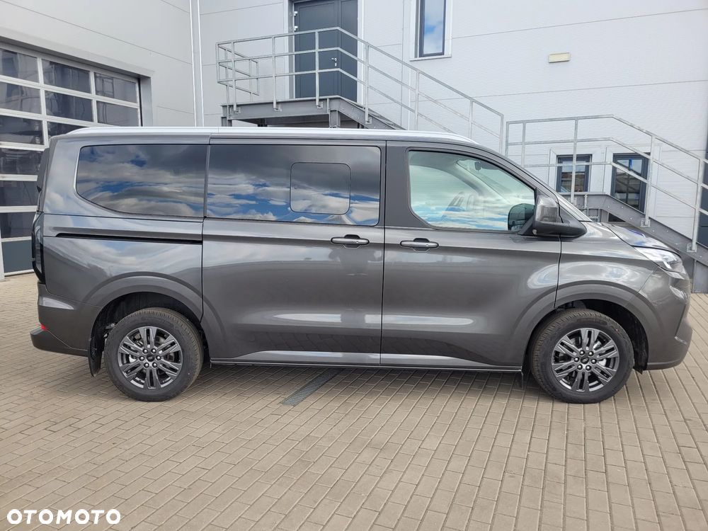 Ford Tourneo Custom - 4
