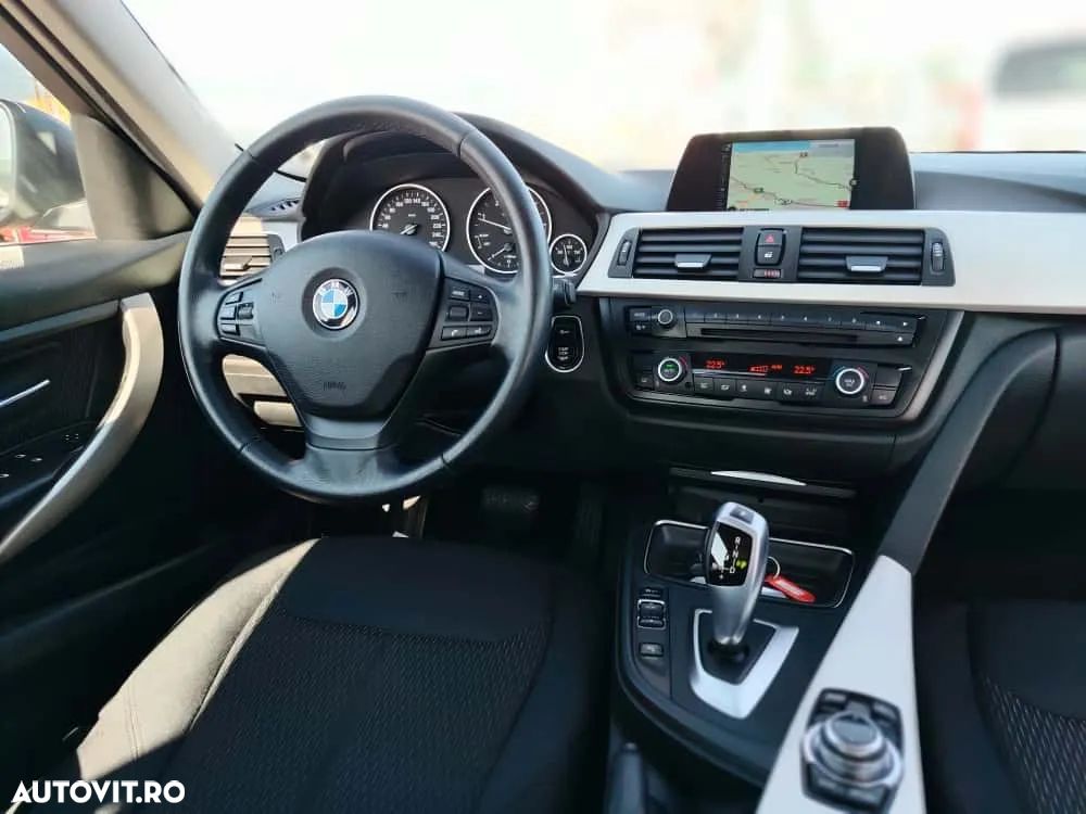 BMW Seria 3 318d Touring Aut. - 13