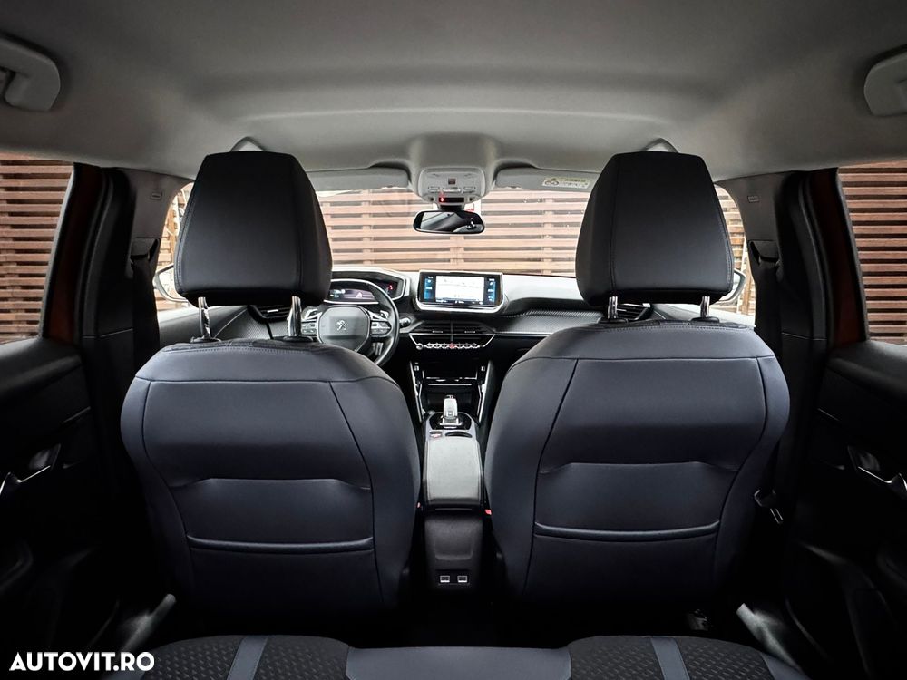 Peugeot 2008 PureTech 130 EAT8 Allure - 26
