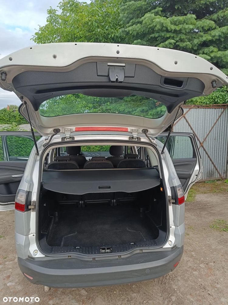 Ford S-Max - 14