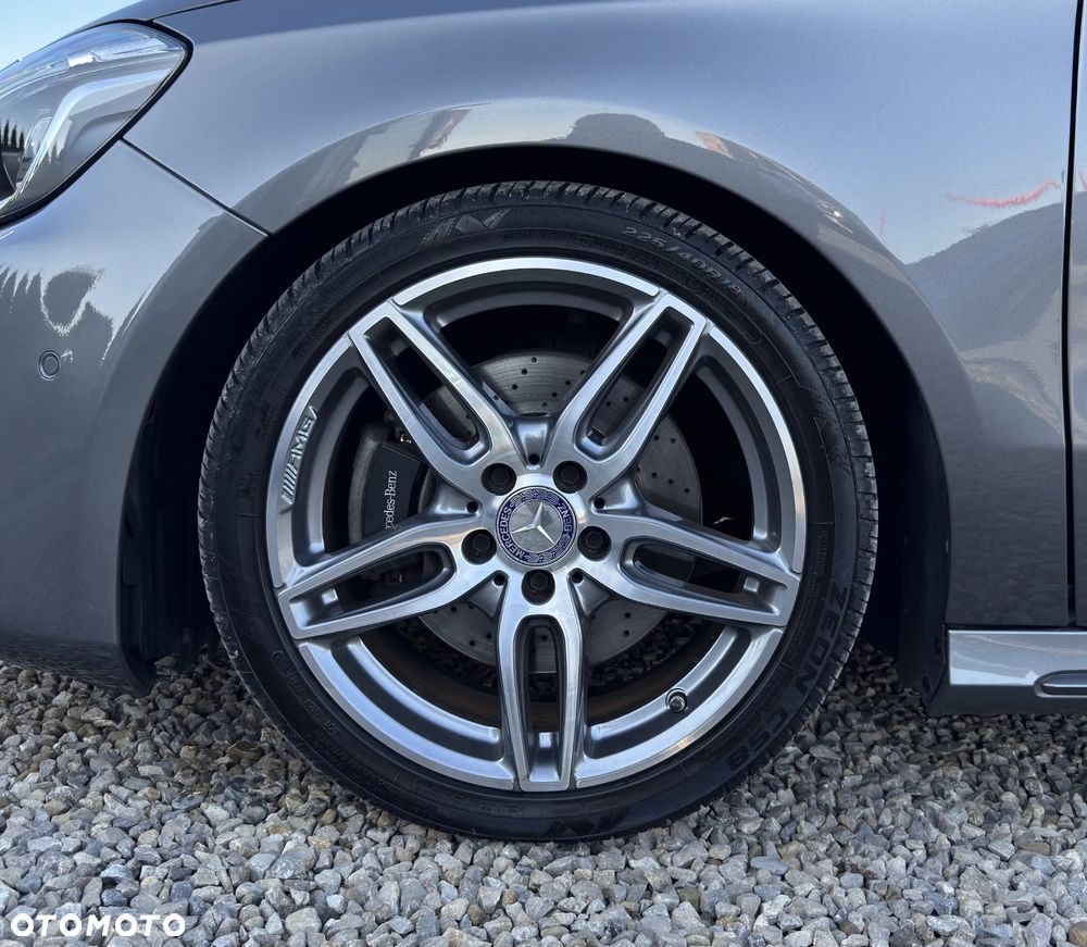 Mercedes-Benz Klasa A 250 4Matic 7G-DCT AMG Line - 14