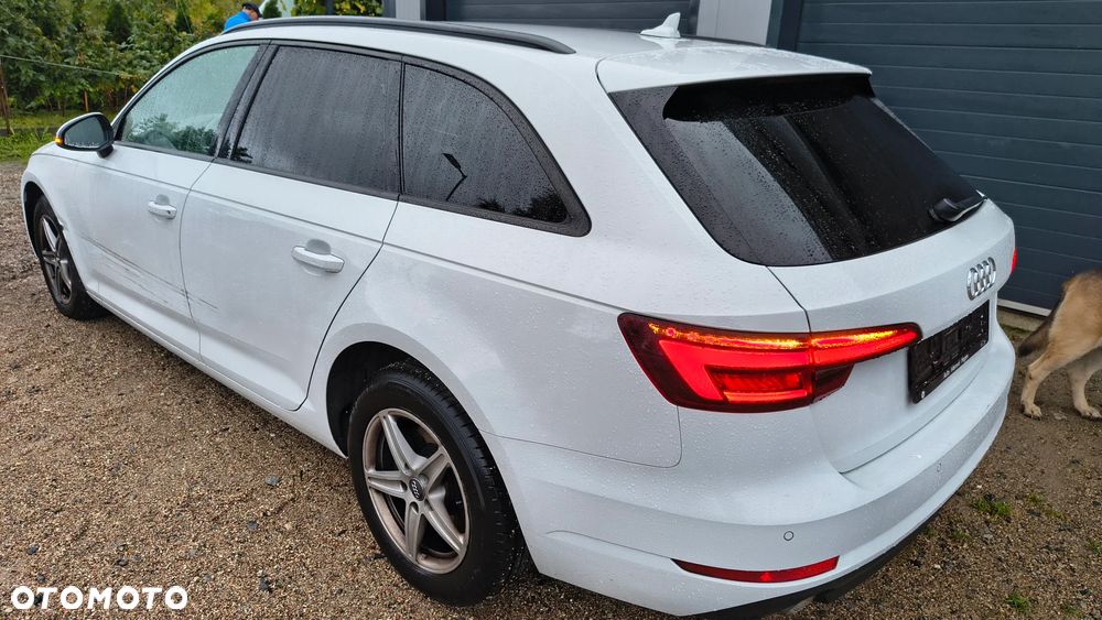 Audi A4 - 1